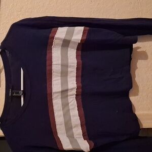 A striped blue tee croped